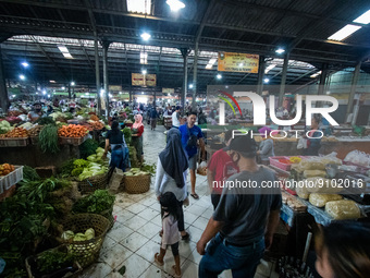 Residents' activities at Bandarjo Market, a traditional market in Ungaran, Central Java Province, Indonesia on October 28, 2022. Indonesian...