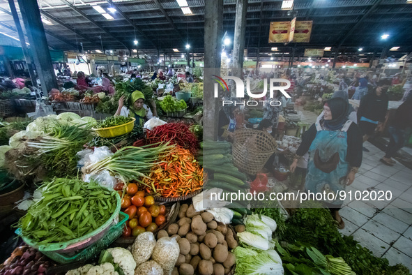 Residents' activities at Bandarjo Market, a traditional market in Ungaran, Central Java Province, Indonesia on October 28, 2022. Indonesian...