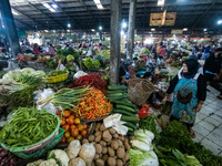 Residents' activities at Bandarjo Market, a traditional market in Ungaran, Central Java Province, Indonesia on October 28, 2022. Indonesian...