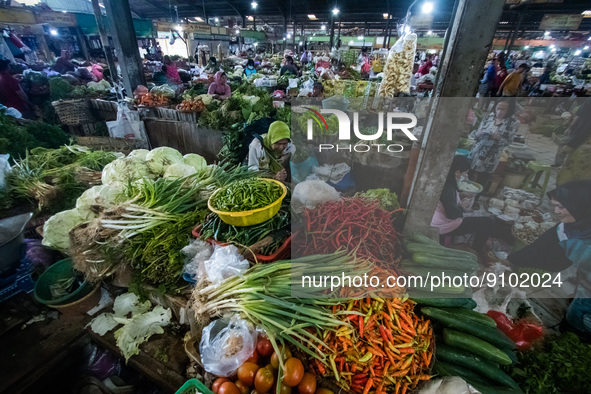 Residents' activities at Bandarjo Market, a traditional market in Ungaran, Central Java Province, Indonesia on October 28, 2022. Indonesian...