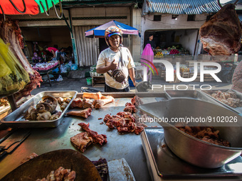 Residents' activities at Bandarjo Market, a traditional market in Ungaran, Central Java Province, Indonesia on October 28, 2022. Indonesian...