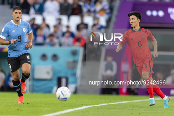 Luis Suarez , Inbeom Hwang  during the World Cup match between Spain v Costa Rica, in Doha, Qatar, on November 23, 2022. 