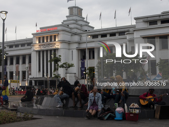 Peoples enjoy their vacation at the the Kota Tua Jakarta (Jakarta Old Town) tourism area during the holiday season, in Jakarta on December 3...