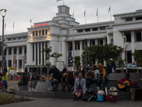 Peoples enjoy their vacation at the the Kota Tua Jakarta (Jakarta Old Town) tourism area during the holiday season, in Jakarta on December 3...