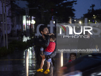 Peoples enjoy their vacation at the the Kota Tua Jakarta (Jakarta Old Town) tourism area during the holiday season, in Jakarta on December 3...