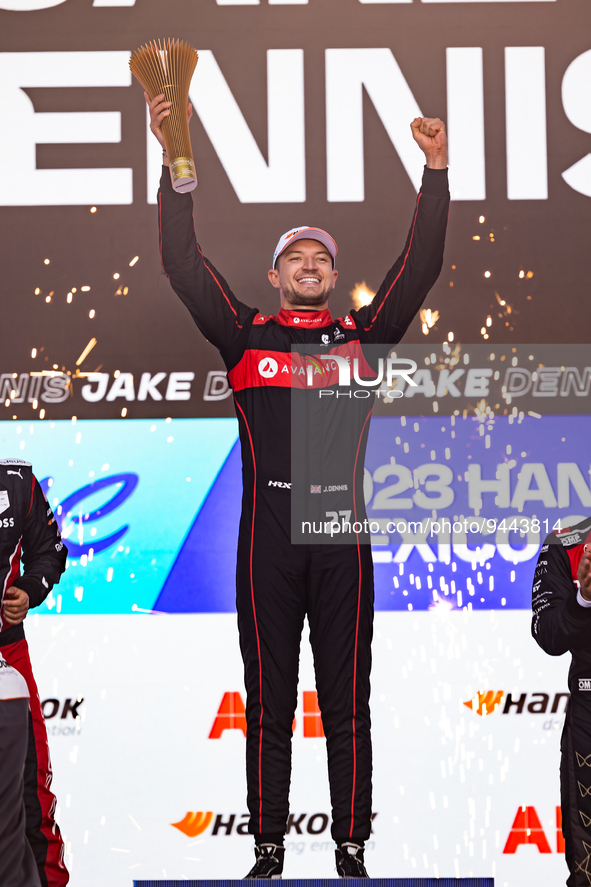 DENNIS Jake (gbr), Avalanche Andretti Formula E, Spark-Porsche, Porsche 99X Electric, portrait podium during the 2023 Mexico City ePrix, 1st...