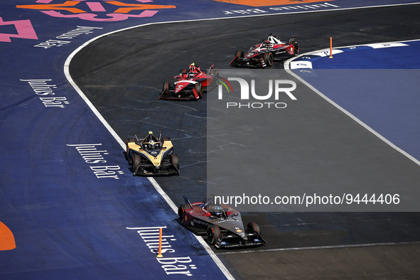 11 DI GRASSI Lucas (bra), Mahindra Racing, Spark-Mahindra, Mahindra M9-Electro, action 05 HUGHES Jake (gbr), Neom McLaren Formula E Team, Sp...