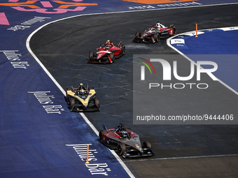 11 DI GRASSI Lucas (bra), Mahindra Racing, Spark-Mahindra, Mahindra M9-Electro, action 05 HUGHES Jake (gbr), Neom McLaren Formula E Team, Sp...