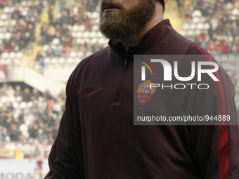 Daniele De Rossi before the Seria A match  between Torino FC and AS Roma at the olympic stadium of turin on december 5, 2015 in torino, ital...