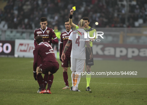 The referee warns Radja Nainggolan  during the Seria A match  between Torino FC and AS Roma at the olympic stadium of turin on december 5, 2...