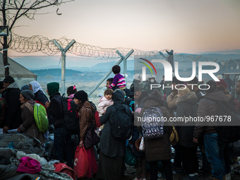 On Friday 4th December 2015, between Greece and Macedonia close to Idomeni; the border was opened. Few days ago, Macedonia built a big fence...