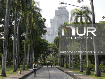 People running amid heavy air pollution of fine particulate matter (PM2.5) shrouds at Lumpini Park in Bangkok, Thailand, 14 March 2023. Seve...