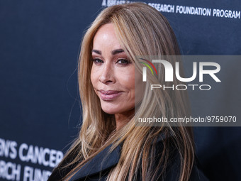 American television personality, author and interior designer Faye Resnick arrives at The Women's Cancer Research Fund's An Unforgettable Ev...