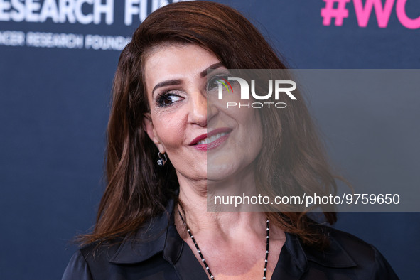 Canadian actress, director, producer and screenwriter Nia Vardalos arrives at The Women's Cancer Research Fund's An Unforgettable Evening Be...