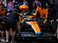 81 PIASTRI Oscar (aus), McLaren F1 Team MCL60, action pitstop during the Formula 1 STC Saudi Arabian Grand Prix 2023, 2nd round of the 2023...