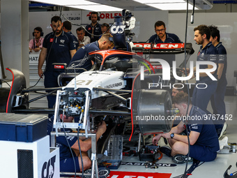 Scuderia AlphaTauri AT04, mechanics working on the car in the garage during the Formula 1 STC Saudi Arabian Grand Prix 2023, 2nd round of th...