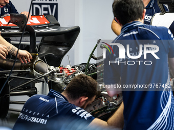 Scuderia AlphaTauri AT04, mechanics working on the car in the garage during the Formula 1 STC Saudi Arabian Grand Prix 2023, 2nd round of th...