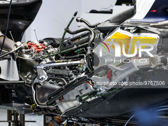 Scuderia AlphaTauri AT04, mechanical detail of the engine, gearbox and electronic system in the garage during the Formula 1 STC Saudi Arabia...