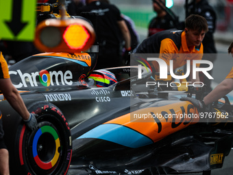 81 PIASTRI Oscar (aus), McLaren F1 Team MCL60, action pitlane during the Formula 1 STC Saudi Arabian Grand Prix 2023, 2nd round of the 2023...