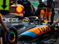 81 PIASTRI Oscar (aus), McLaren F1 Team MCL60, action pitlane during the Formula 1 STC Saudi Arabian Grand Prix 2023, 2nd round of the 2023...