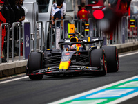 01 VERSTAPPEN Max (nld), Red Bull Racing RB19, action pitlane during the Formula 1 STC Saudi Arabian Grand Prix 2023, 2nd round of the 2023...