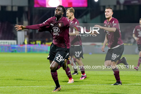 Boulaye Dia of US Salernitana celebrates after scoring second goal during the Serie A match between US Salernitana and Bologna FC at Stadio...