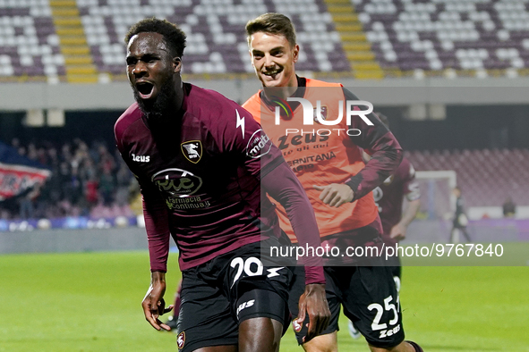 Boulaye Dia of US Salernitana celebrates after scoring second goal during the Serie A match between US Salernitana and Bologna FC at Stadio...