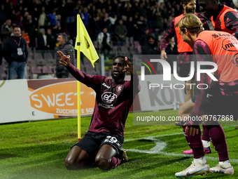 Boulaye Dia of US Salernitana celebrates after scoring second goal during the Serie A match between US Salernitana and Bologna FC at Stadio...