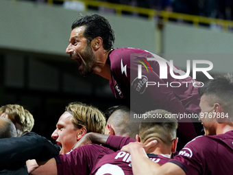 Antonio Candreva of US Salernitana celebrates after Boulaye Dia of US Salernitana scored second goal during the Serie A match between US Sal...