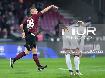 Lorenzo Pirola of US Salernitana celebrates after scoring first goal during the Serie A match between US Salernitana and Bologna FC at Stadi...