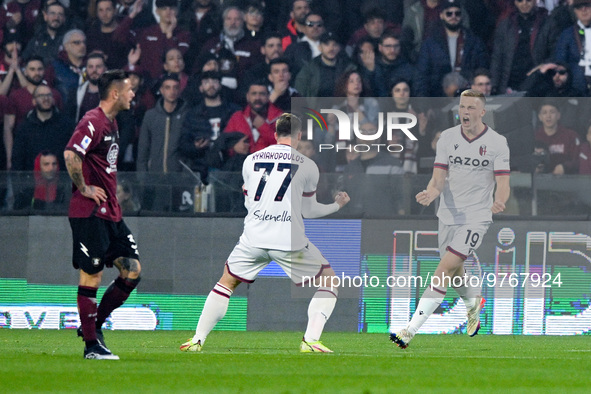 Lewis Ferguson of Bologna FC celebrates after scoring first goal during the Serie A match between US Salernitana and Bologna FC at Stadio Ar...