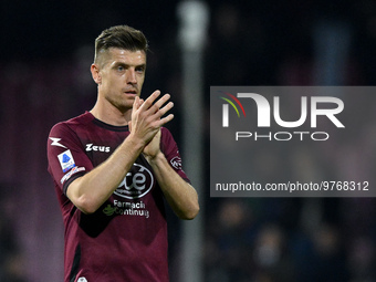 Krzysztof Piatek of US Salernitana greets the fans during the Serie A match between US Salernitana and Bologna FC at Stadio Arechi, Salerno,...