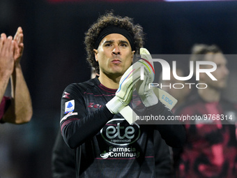 Guillermo Ochoa of US Salernitana greets the fans during the Serie A match between US Salernitana and Bologna FC at Stadio Arechi, Salerno,...