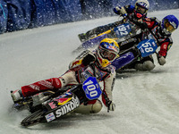 Franz Zorn (100) (Yellow) leads 
Stefan Svensson (58) (Blue) and Niclas Svensson (192) (White)  during the Ice Speedway Gladiators World Cha...