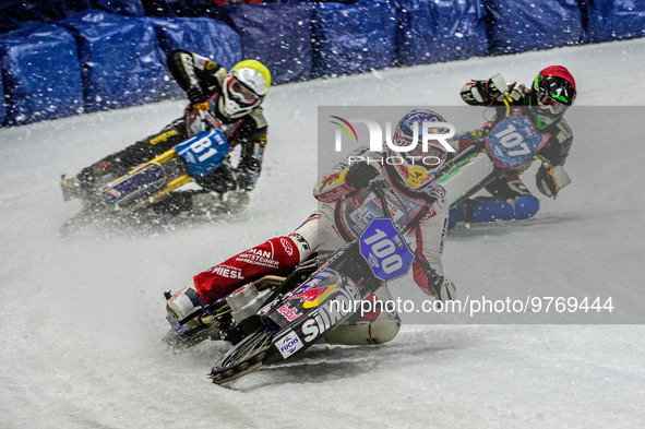 Franz Zorn (100) (Blue) leads Jimmy Olsen (81) (Yellow) and Andrej Divis (107) (Red) during the Ice Speedway Gladiators World Championship F...