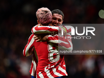 Antoine Griezmann and Rodrigo de Paul celebrates a goa during La Liga match between Atletico de Madrid and Valencia CF at Civitas Metropolit...